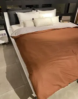 تخت مدرن تولیکا با چوب بلوط مدل چیلان