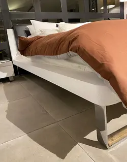 تخت مدرن تولیکا با چوب بلوط مدل چیلان