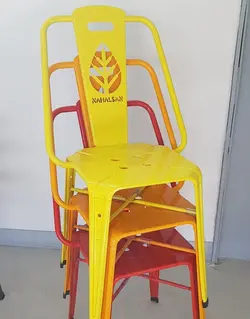 صندلی فلزی ناهارخوری نهالسان طرح برگ مدل نوید