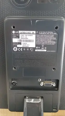 مانیتور استوک 19 اینچ LG مدل E1942C