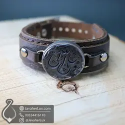 دستبند چرم طبیعی با نگین سنگ دُر حکاکی علی ولی الله