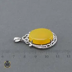 مدال عقیق شرف الشمس زرد زنانه طرح ورساچ - کد 3480