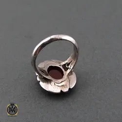 انگشتر عقیق یمن با حکاکی الابذکرالله تطمئن القلوب - کد 8674