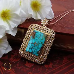 مدال فیروزه نیشابوری خوش رنگ و الماس اصل طرح دنیا زنانه - کد 3328