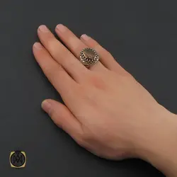 انگشتر حدید با حکاکی قال سید الکونین حسین منی و انا من حسین مردانه - کد 10371