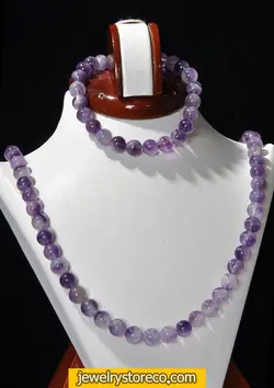 نیم ست جید بسیار زیبا 61 گرم کدNS68