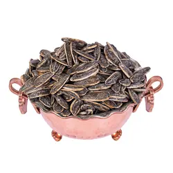 تخمه آفتابگردان دور سفید شور