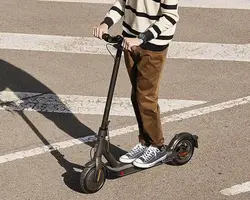 اسکوتر برقی شیائومی مدل mi electric scooter essential