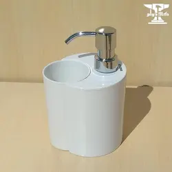 جامایع بریسو دیزاین سفید به همراه لیوان از جنس پلاستیک