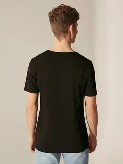 تیشرت پسرانه رنگ مشکی السی وایکیکی کد: ۰S8022Z8