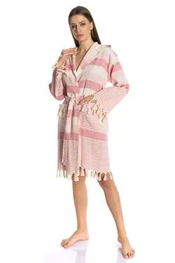 حوله تنپوش زنانه راه راه صورتی Handorra کد:kdnpstmlbrnz17 طرح روبرو