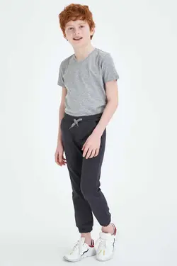 تیشرت یقه هفت پسرانه طوسی رنگ دیفاکتو