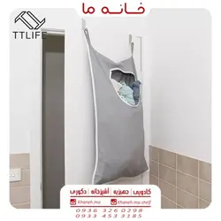 کیسه لباس چرک پشت دری