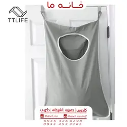 کیسه لباس چرک پشت دری