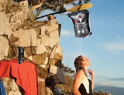 کمپ شاور کوهنوردی دما سنج دار پکینیو 20 لیتر