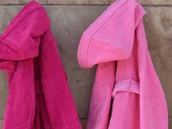 حوله پالتويي مخمل لوکس 125 ساده صورتی - لایکو