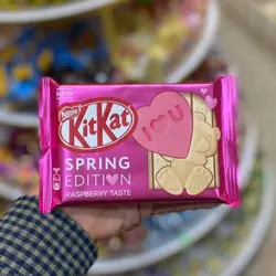 شکلات سفید کیت کت اسپرینگ ادیشن با طعم راسپری 108 گرم