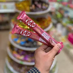 شکلات کیت کت دوبل رز گلد ادیشن با طعم توت فرنگی 58 گرم