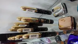 خط چشم پاریس