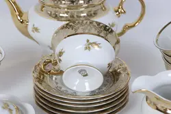 سرویس چایخوری ۱۷ پارچه دوره طلایی طرح گل پورسلن