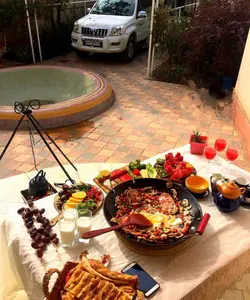 ساج و سه پایه مسافرتی به همراه گریل و کیف برزنتس فوق محکم