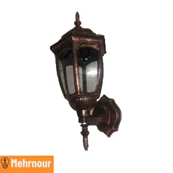 چراغ دیواری حیاط