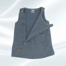 سارافان پشمی دخترانه،طوسی ،سه دکمه در جلو ،تک جیب در بغل آستین حلقه ای