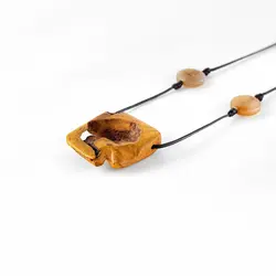 گردنبند ریشه وحشی درخت سنجد(حفره)