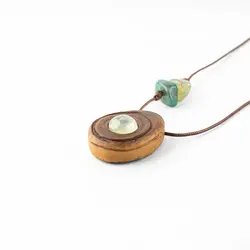گردنبند چوب سنجد و سنگ پرهینت (قطره)