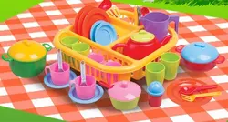 سبد آبچکان به همراه ست ظروف بچگانه