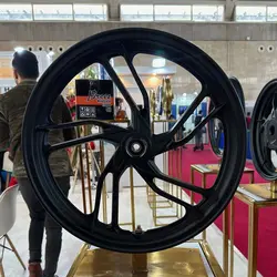 رینگ چرخ جلو طرح کلیک و های کلیک مشکی