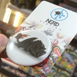 شخصیت بی دندون، دکمه پیکسل