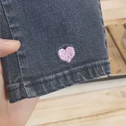 شلوار لی گلدوزی قلب دخترانه