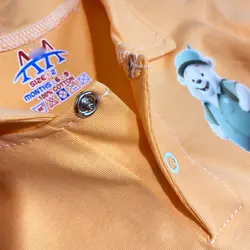 زیر دکمه یقه دار نوزادی