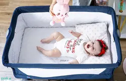 تخت کنار مادر زویه