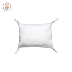 بالش تک گره‌ای طرح سفید رزبرن Rose Born