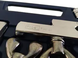 مجموعه ابزار پرچ کن و قیف کن به همراه لوله بر