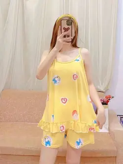 ست تاپ و شلوارک نخی گیاهی زنانه