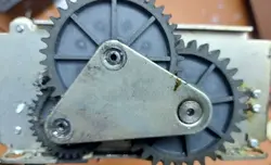 نگهدارنده چرخ دنده کاغذ خردکن رمو C-1100