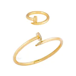 دستبند النگویی و انگشتر میخ کارتیه طلایی