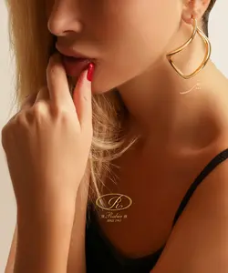 گوشواره آکوا مربع