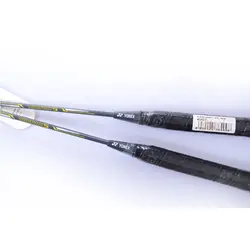 راکت بدمینتون یونکس مدل Voltric5 بسته 2 عددی