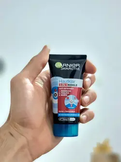 ژل شستشوی سه منظوره صورت گارنیر زغال فعال