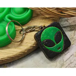 جاکلیدی چوبی طرح آدم فضایی کد 404