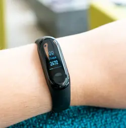 دستبند سلامتی شیائومی مدل Mi Band ۳ نسخه گلوبال  Mi