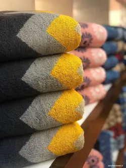 حوله دستی برق لامع مدل شاپرک سایز 70*40 سانتی متر