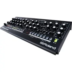 Roland SE-02 - مشخصات و فروش سینت سایزر های Roland