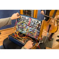 سینت سایزر Arturia RackBrute 6U