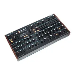 Novation Peak | سینتی سایزر نویشن - سازکالا