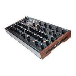 Novation Peak | سینتی سایزر نویشن - سازکالا